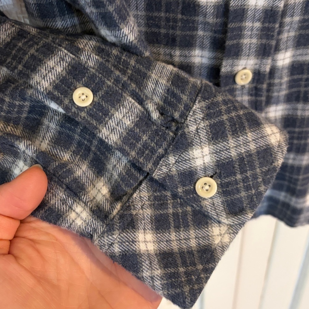 Rails Lennox Plaid Button Up Shirt In Navy White size small - Picture 4 of 6
